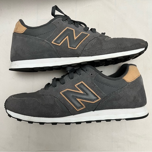 SOLD New Balance - size 10 - Grey Suede & Raw nubuck - 9/10 - Picture 5 of 8
